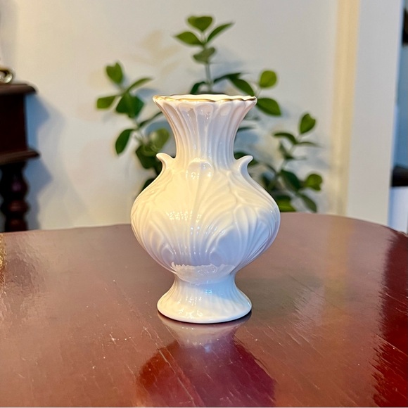 Vintage Lenox Vase Elfin Collection Porcelain with Embossed Leaves 1980s - Picture 2 of 9